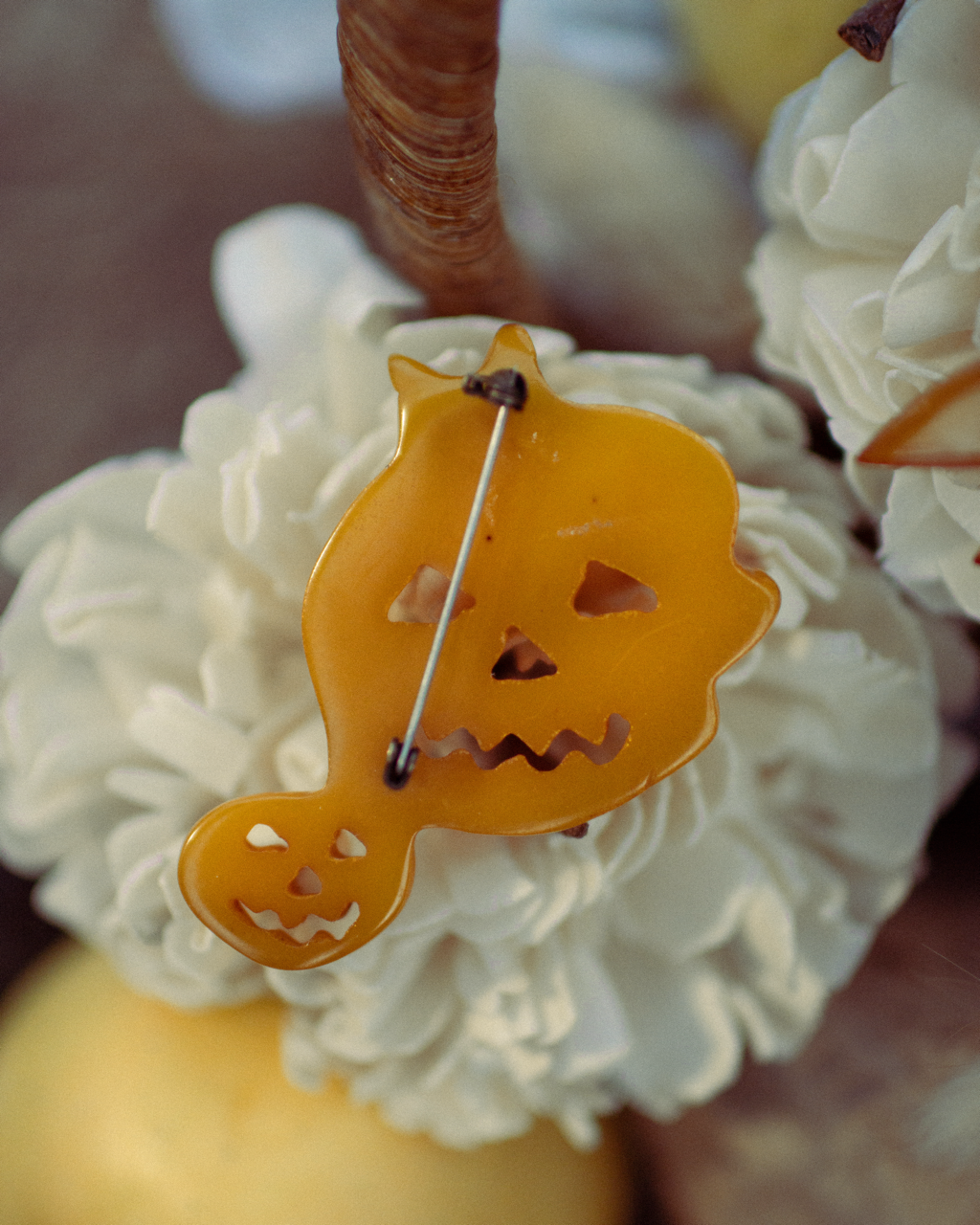 Vintage Bakelite Jack O' Lantern Cat Halloween Brooch