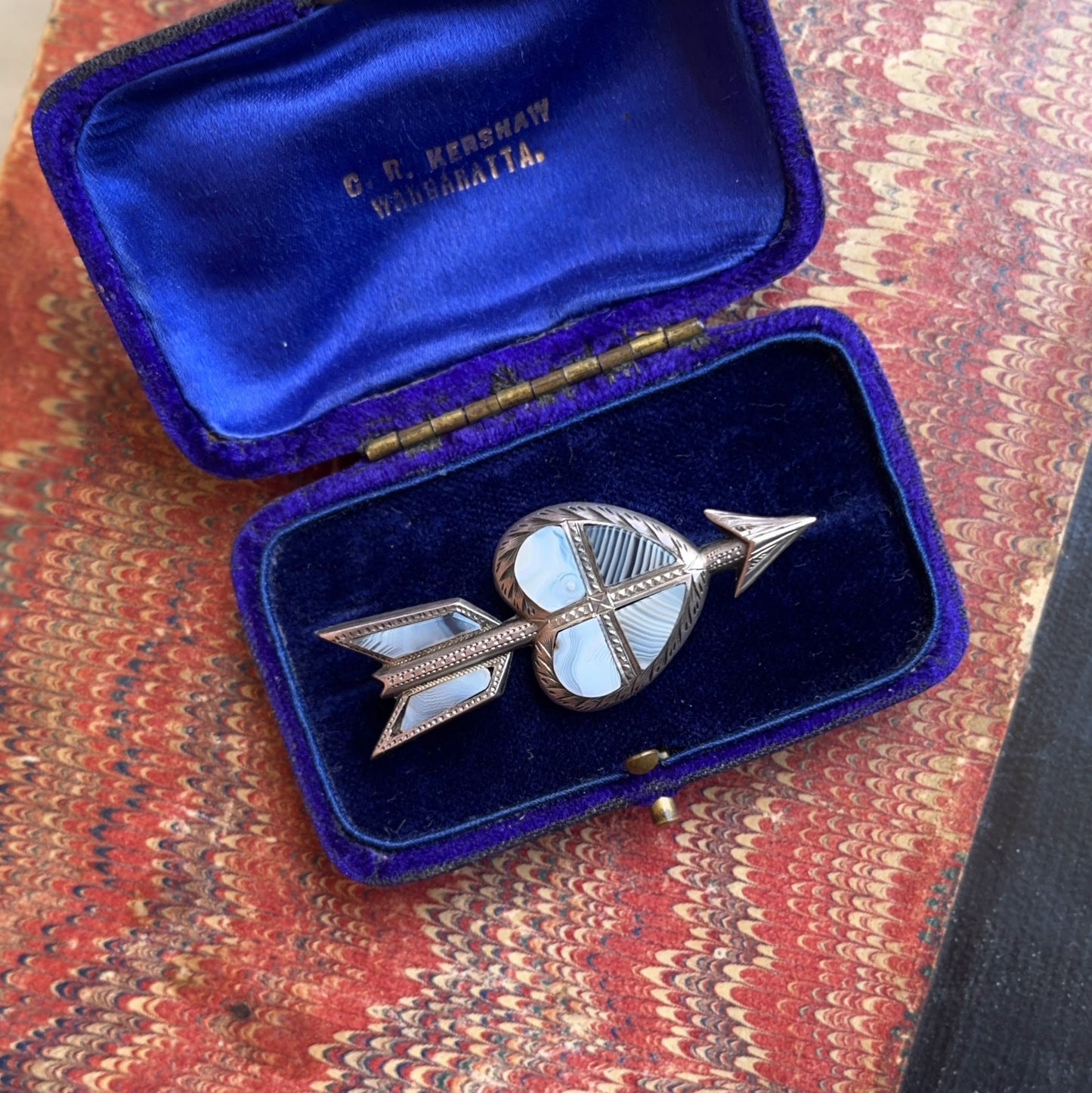 19th c. Scottish Agate Sterling Silver Heart Arrow Brooch