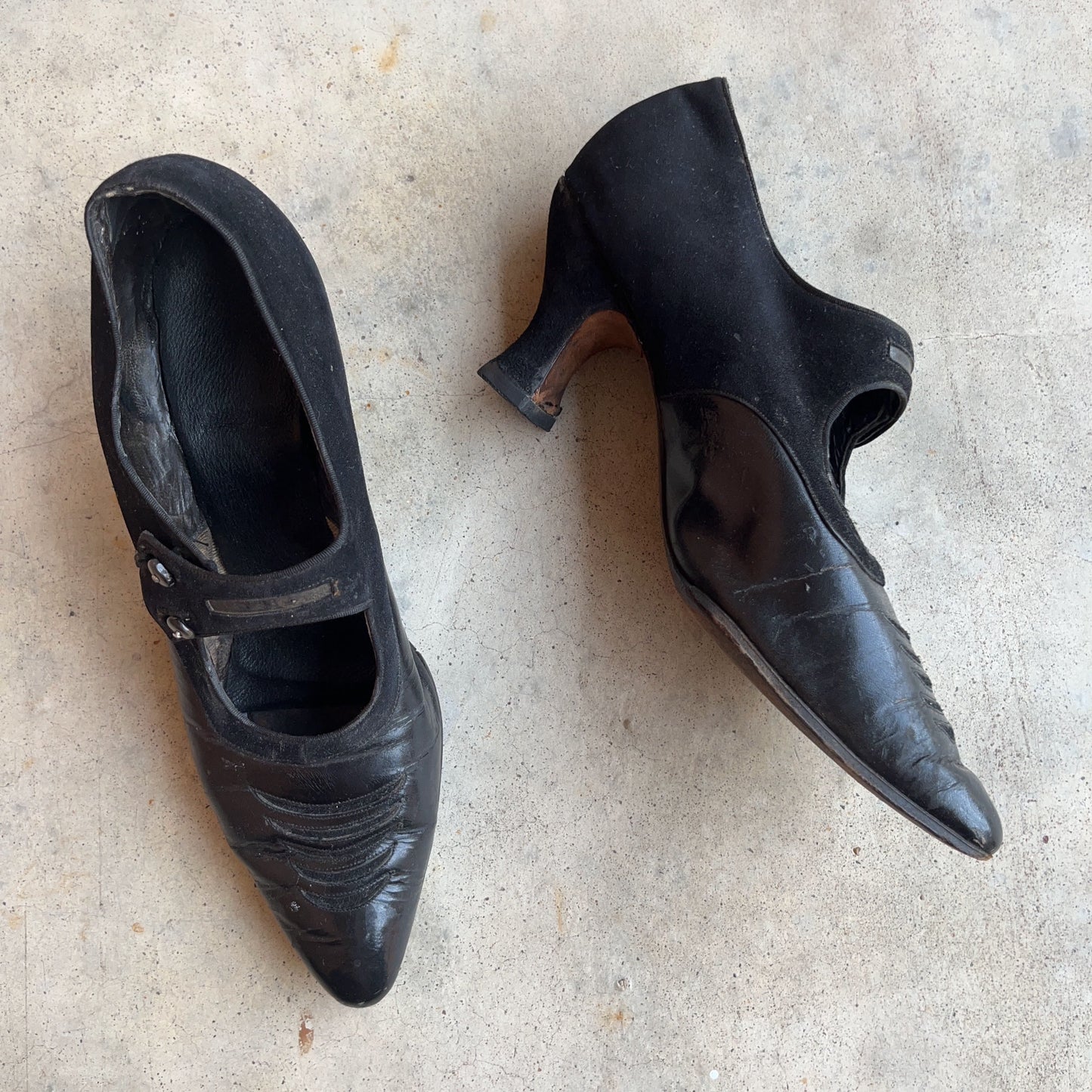 c. 1910s-1920s Black Leather Witchy Heels | Approx Sz 8.5-9