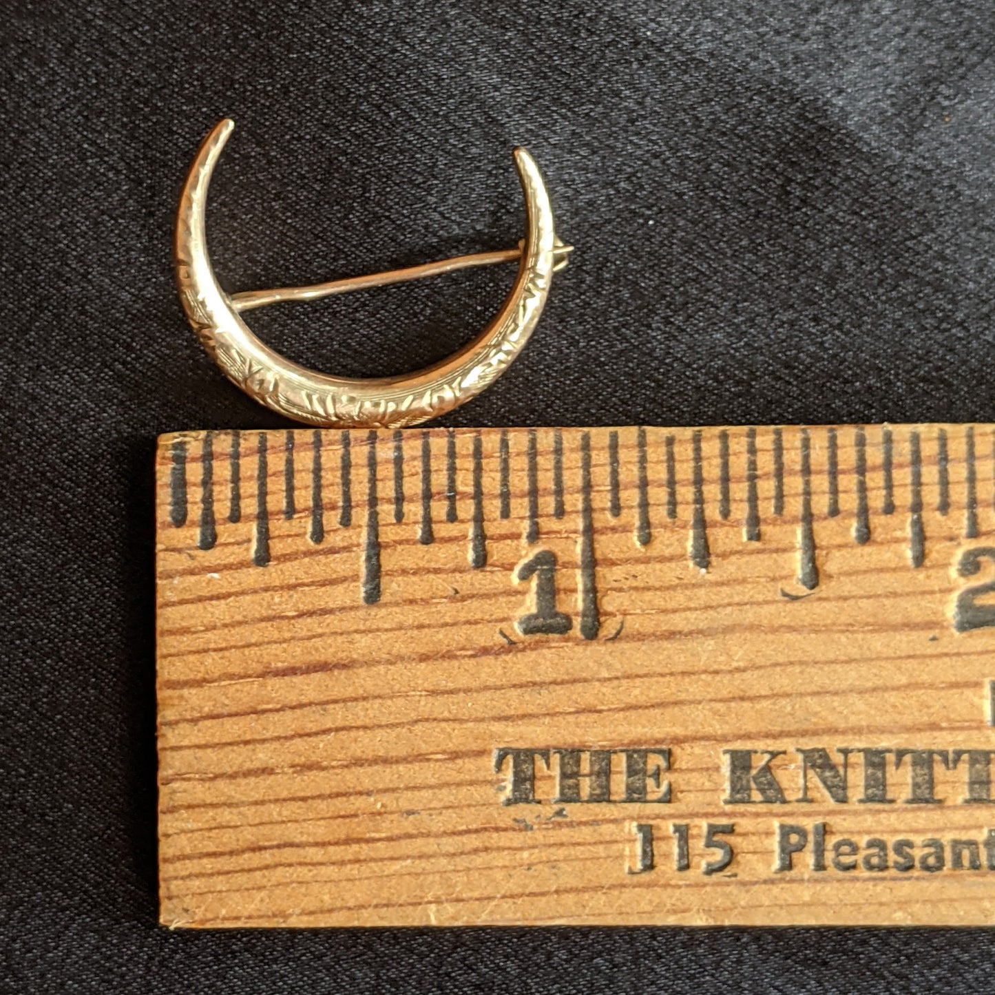 1900s 10k Gold Repousse Moon Brooch