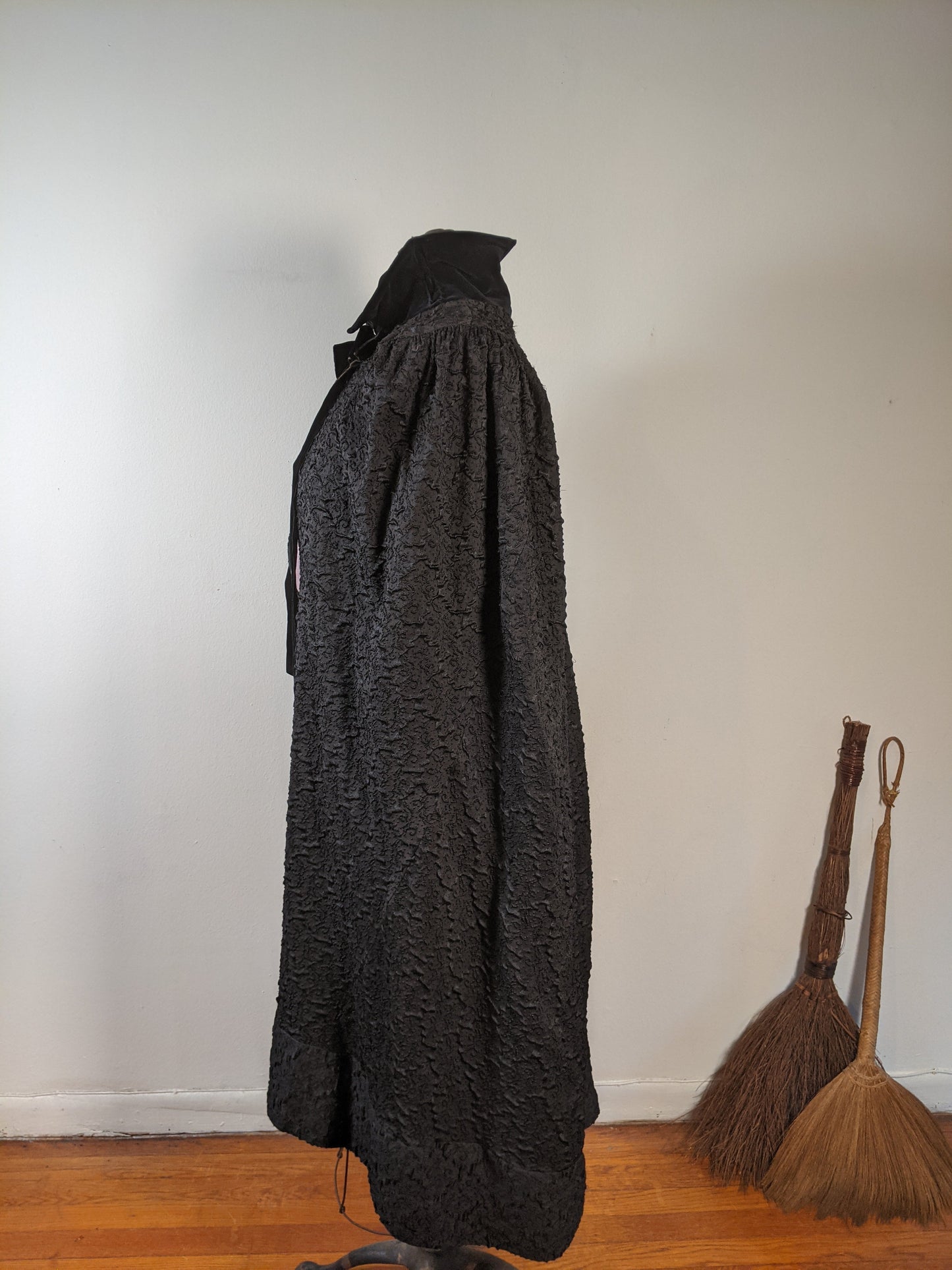 1910s-1920s Vampy Brocade Cape