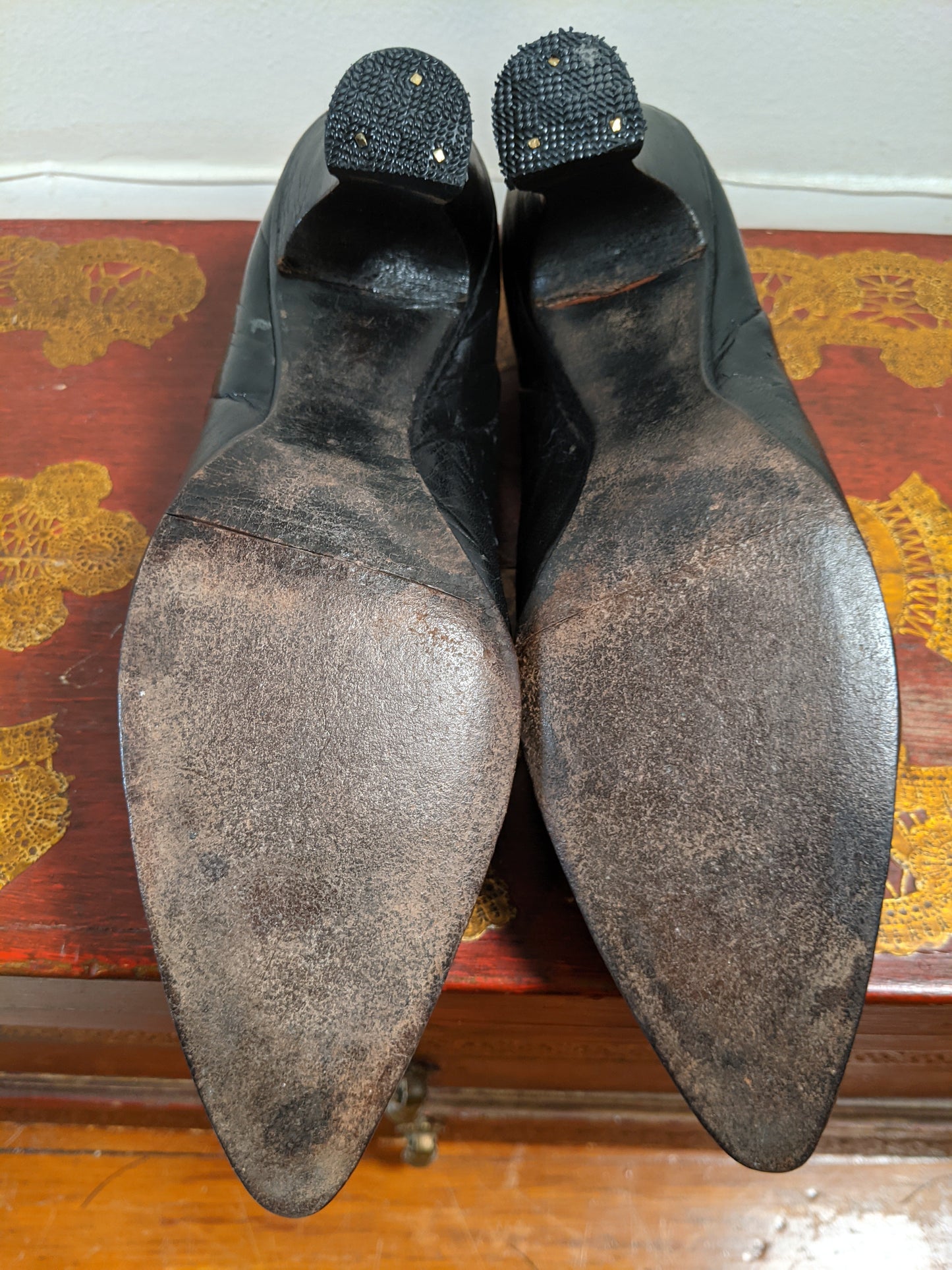 c. 1910s-1920s Black Leather Pumps | Approx Sz 8