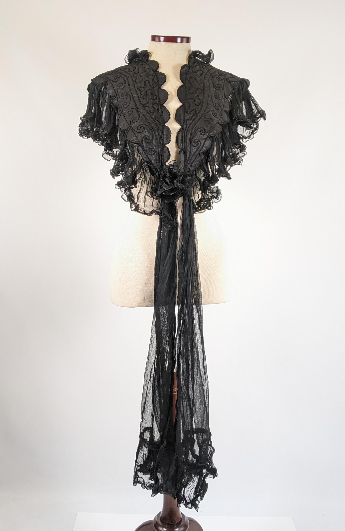 1890s Black Chiffon Trimmed Capelet