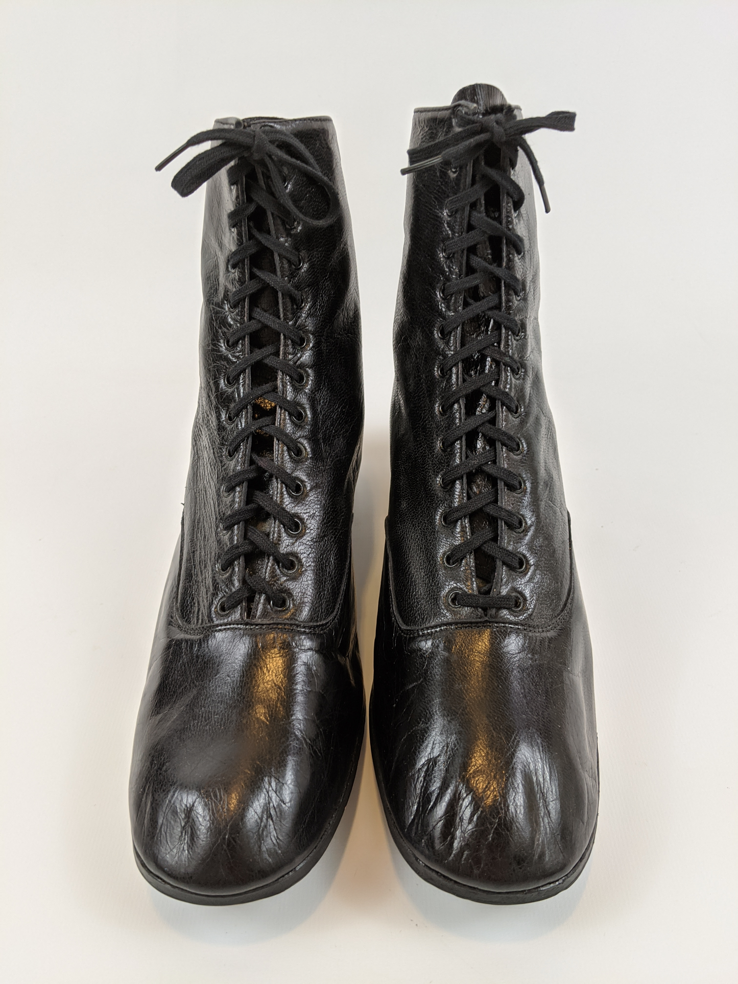 1930s Black Lace Up Boots | Approx Sz 7-7.5