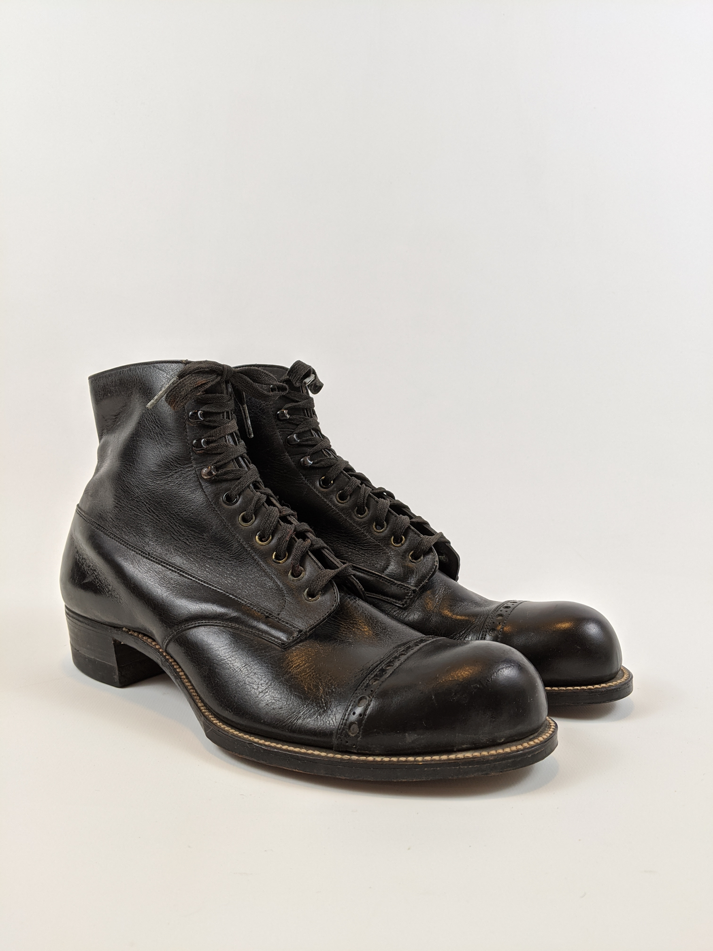 RESERVED | 1910s Black Lace Up Boots | Approx Sz 7.5-8