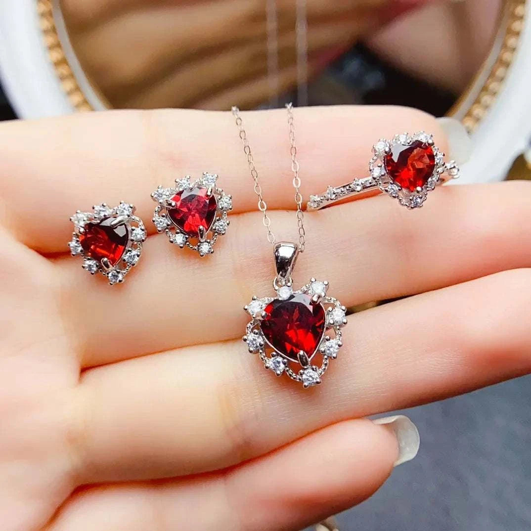 925 silver heart-shaped garnet gemstone ring pendant and earrings jewelry set luxury design