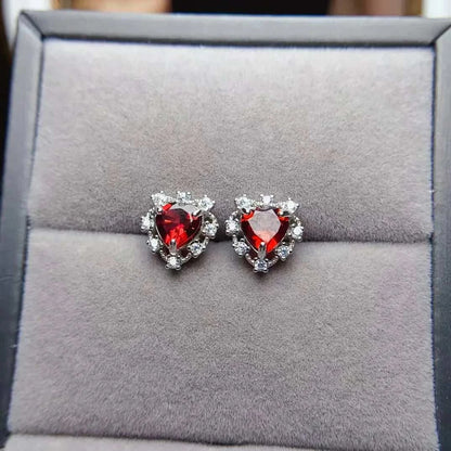 925  Silver Natural Garnet Heart-shaped Gemstone Ring Pendant EarringsThe Plug