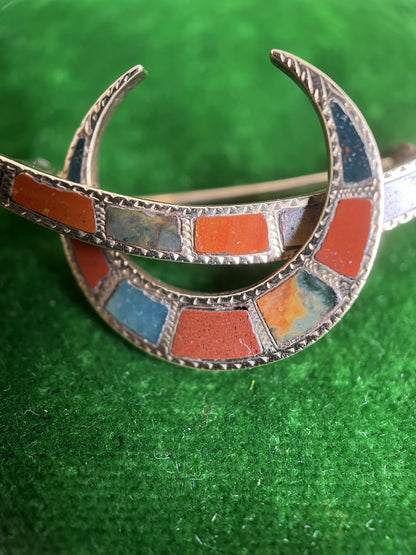 10k Gold Scottish Agate Crescent Moon Brooch | Antique Victorian Jewelry