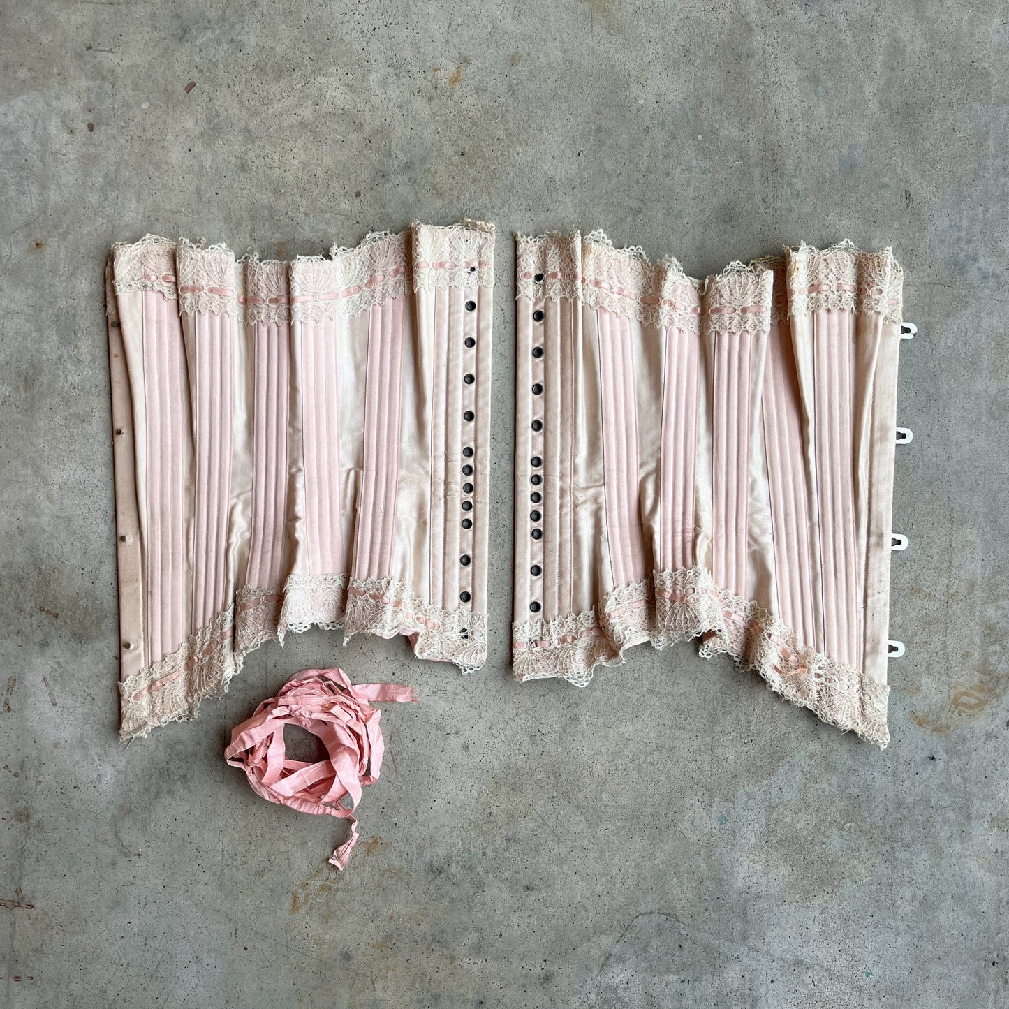 c. 1902 Pink Sateen Corset