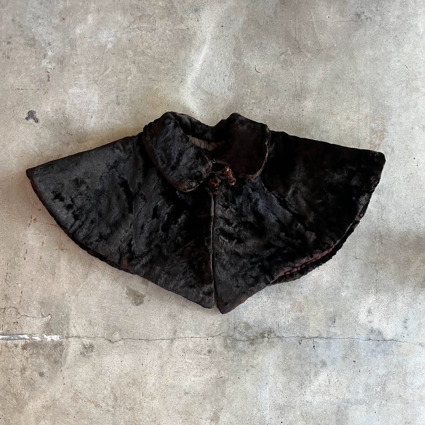c. 1890s Faux Seal Plush Capelet