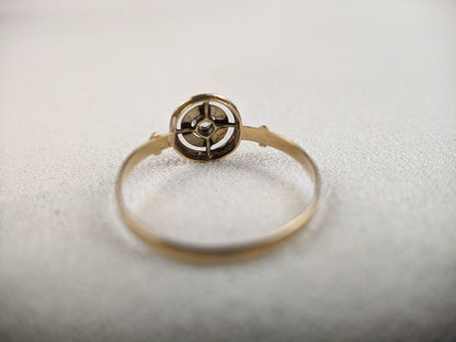 Edwardian 18k Gold Diamond Ring with Platinum Top