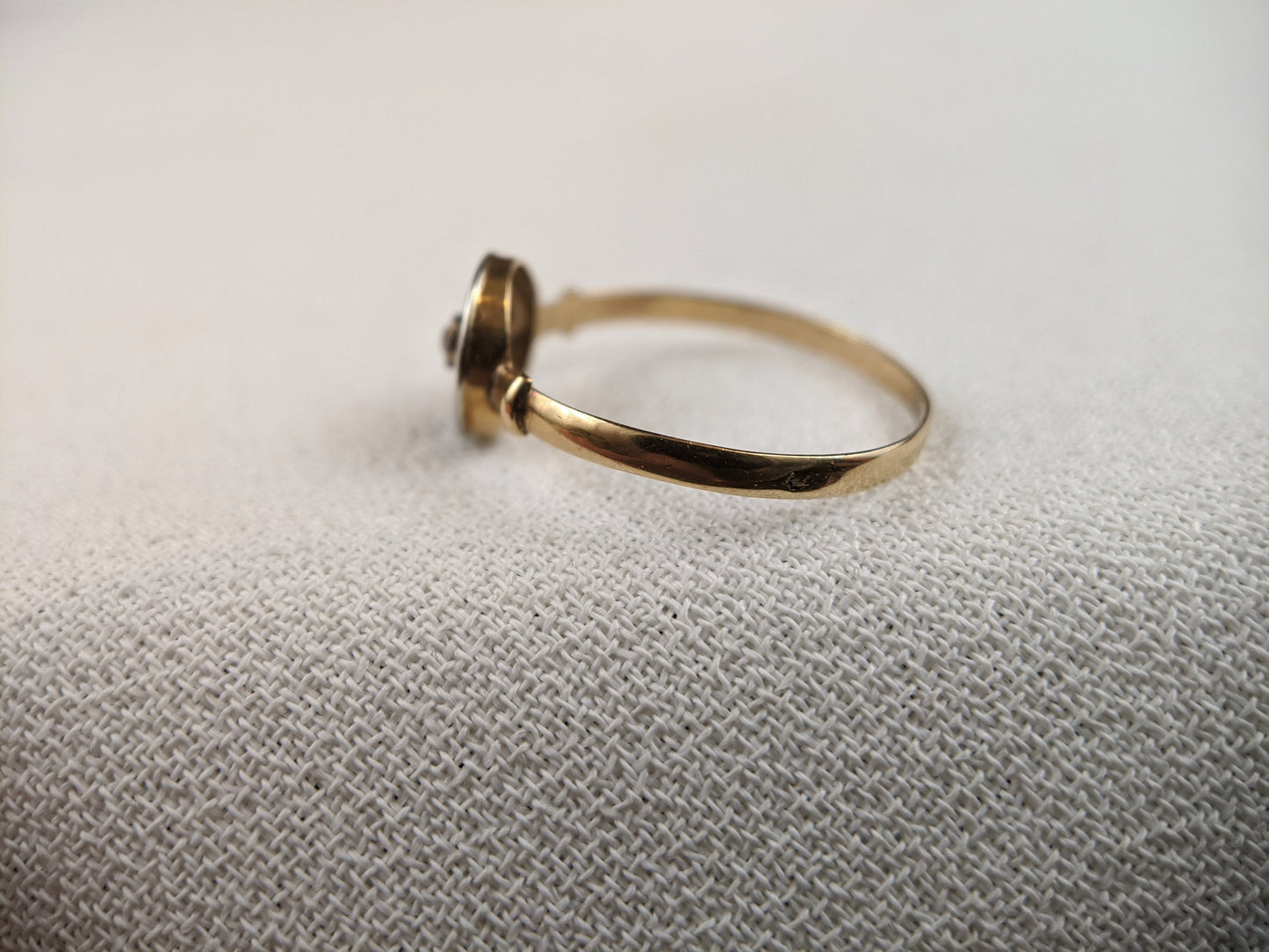 Edwardian 18k Gold Diamond Ring with Platinum Top