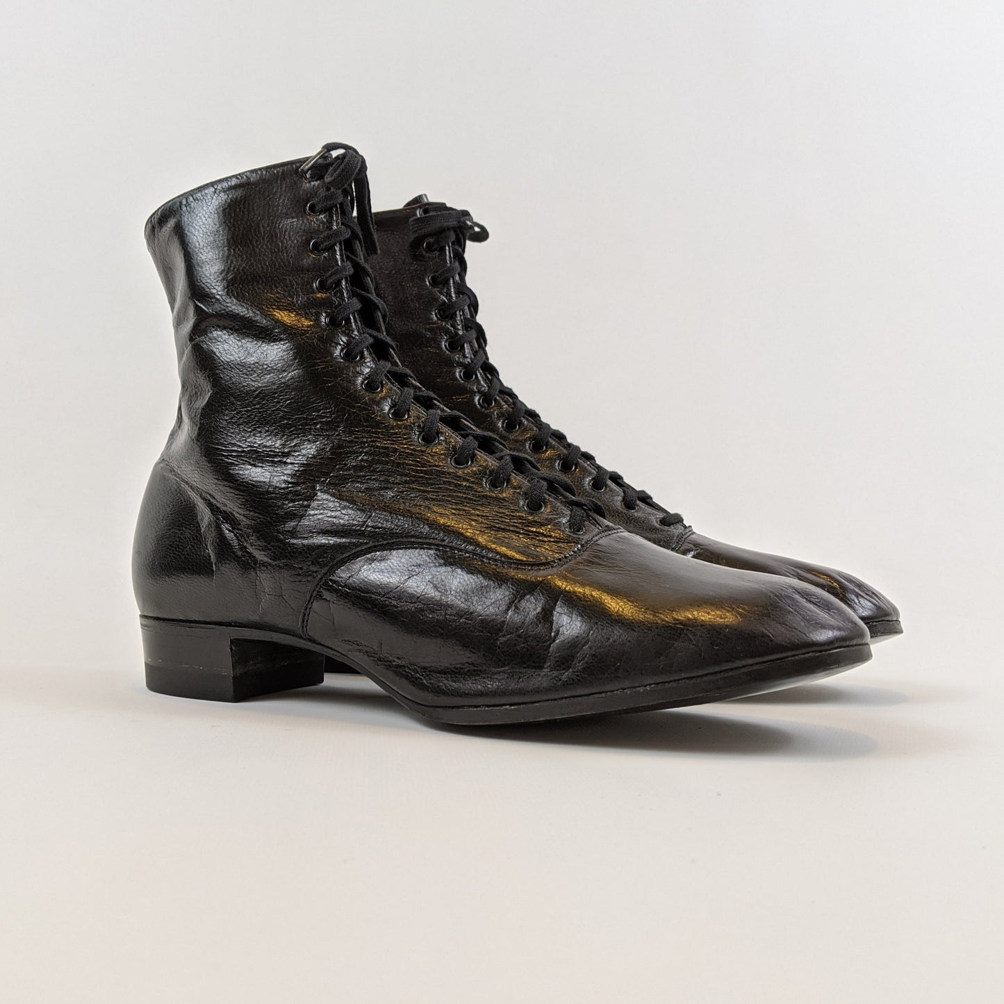 1930s Black Lace Up Boots | Approx Sz 7-7.5