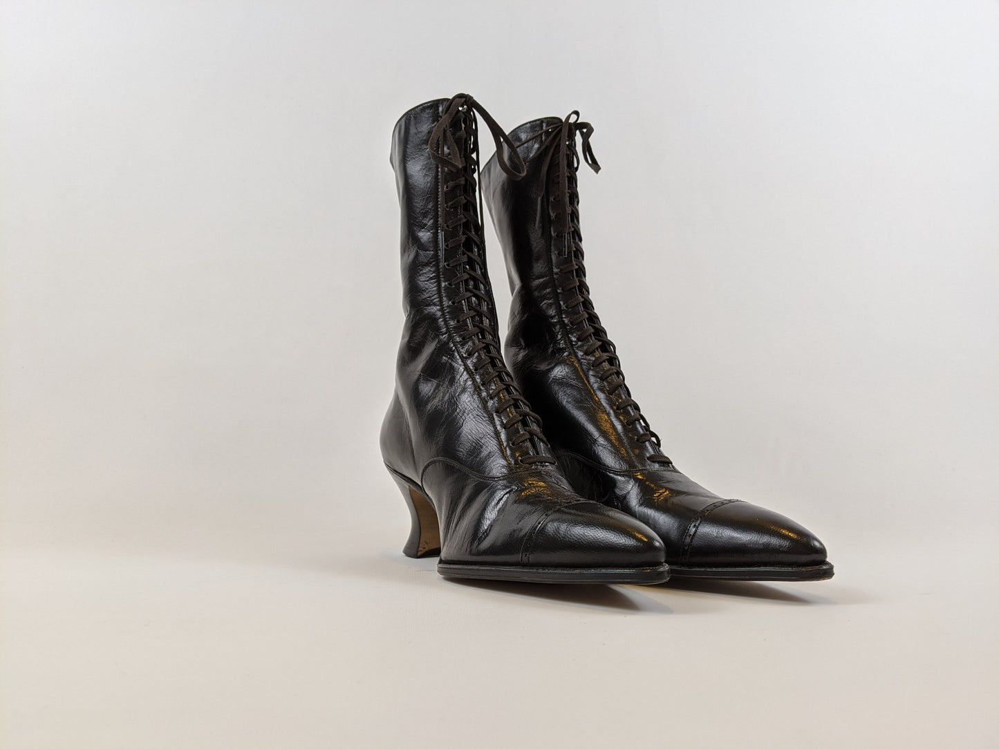 1920s Black Lace Up Louis Heel Boots | Approx Sz 6.5-7