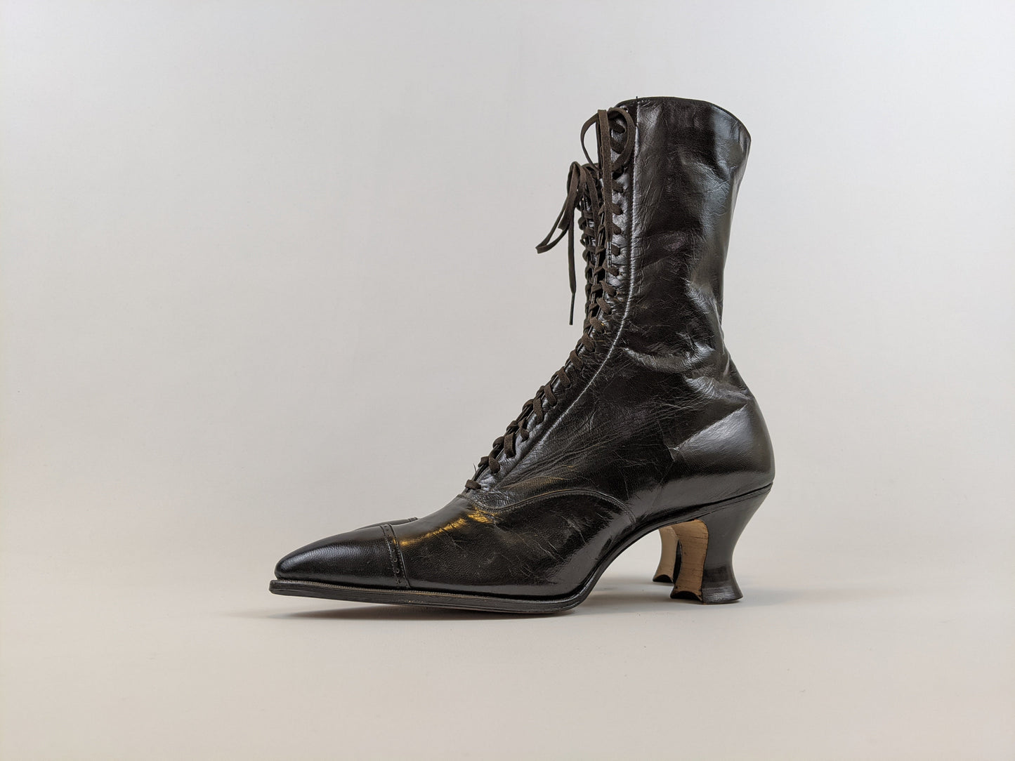 1920s Black Lace Up Louis Heel Boots | Approx Sz 6.5-7