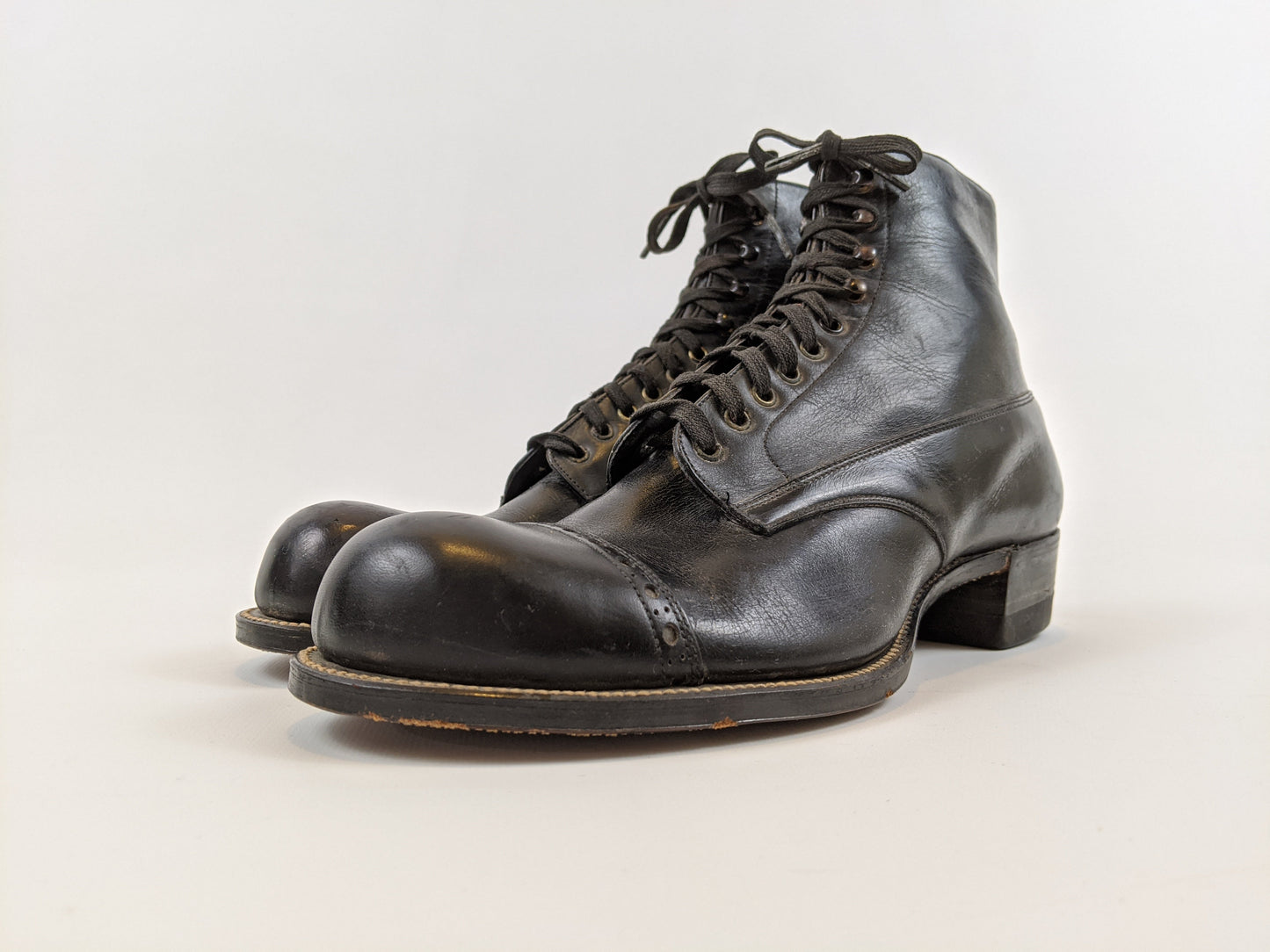 RESERVED | 1910s Black Lace Up Boots | Approx Sz 7.5-8