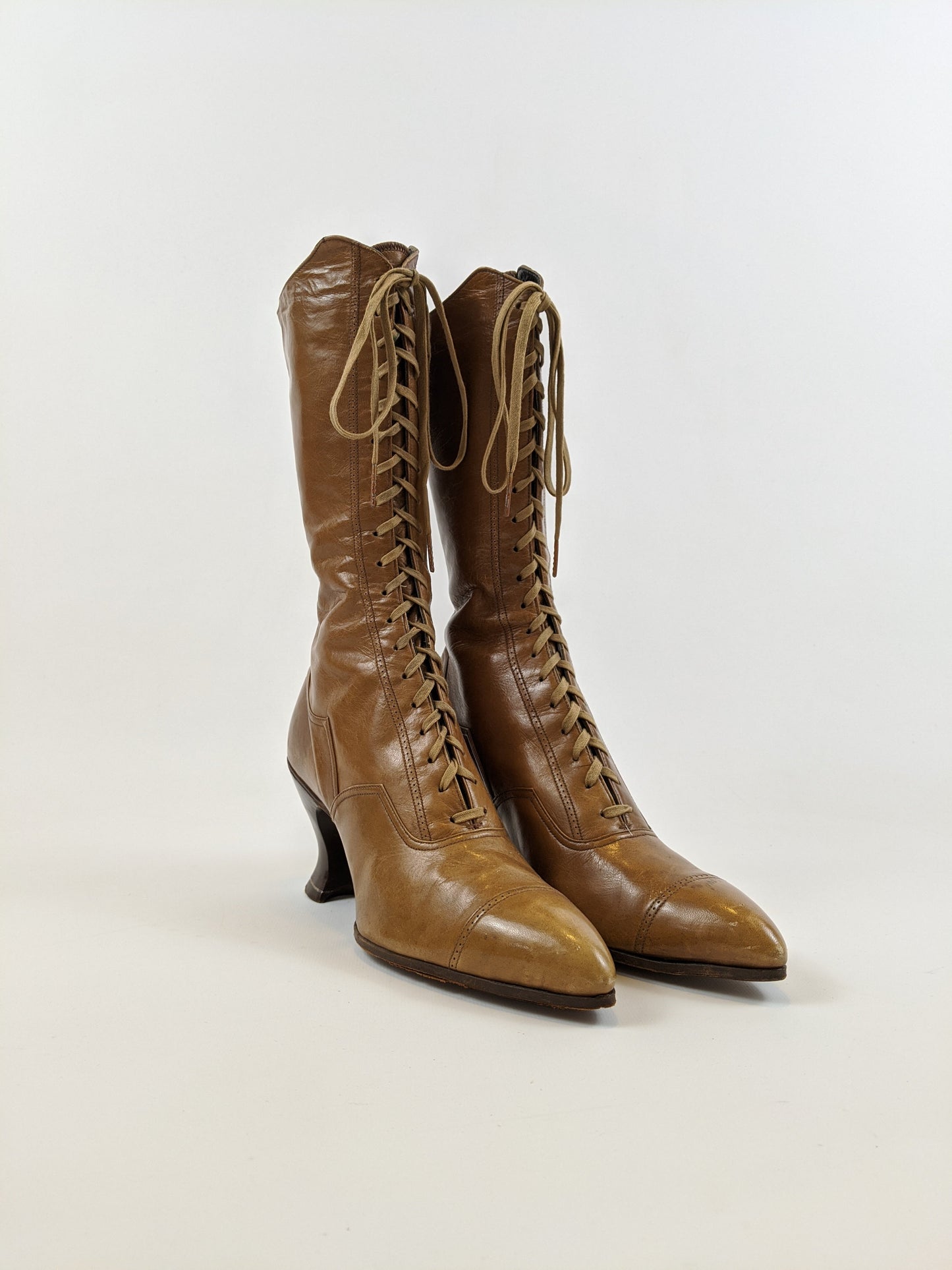 1920s Tan Lace Up Louis Heel Boots | Approx Sz 5