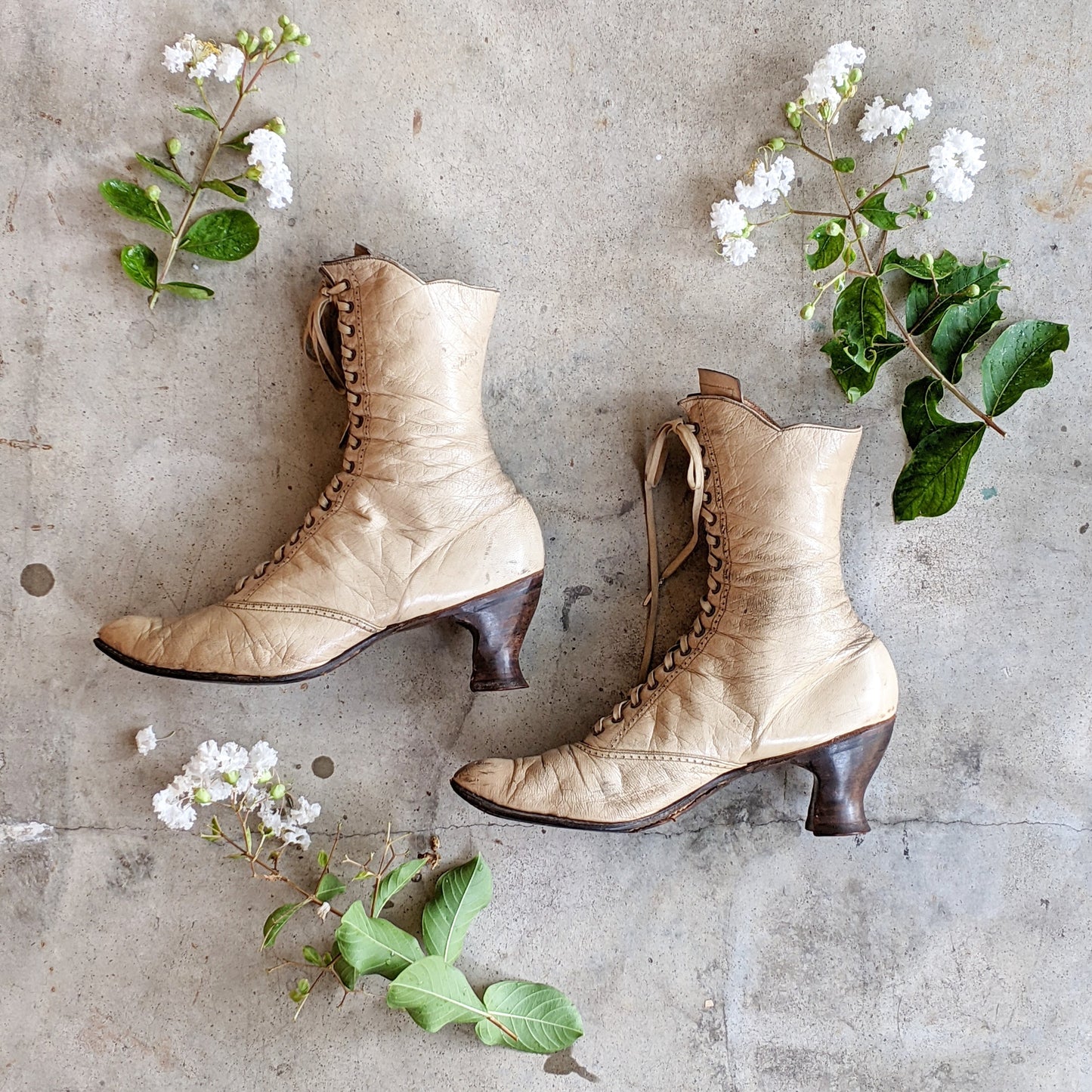 1900s-1910s Oatmeal Brown Lace Up Boots | Sz 7-7.5