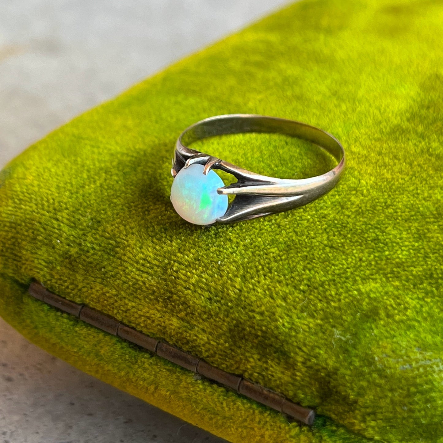 Turn of the Century 8k Gold Opal Ring