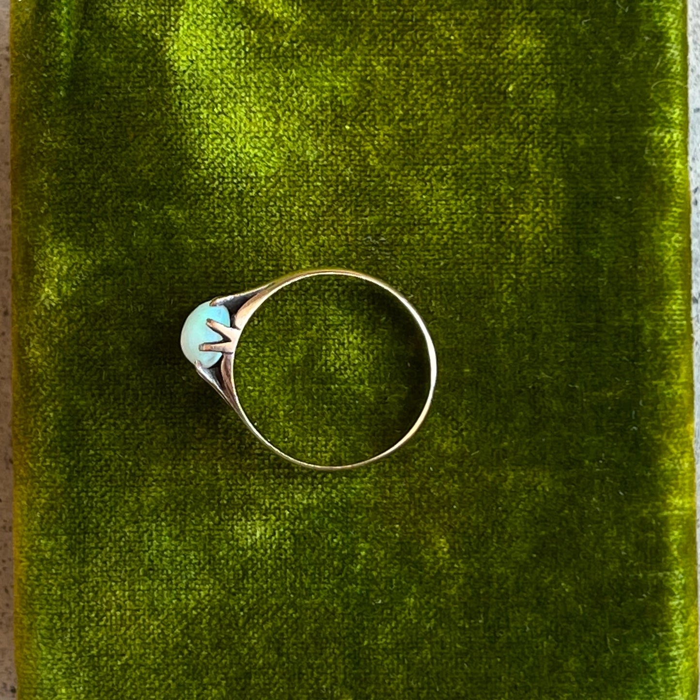 Turn of the Century 8k Gold Opal Ring