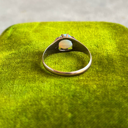 Turn of the Century 8k Gold Opal Ring