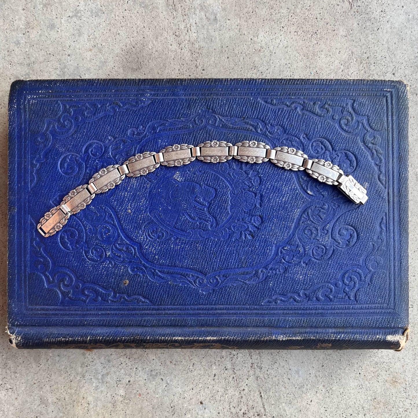 1945 Forget Me Not Sterling Silver Friendship Bracelet