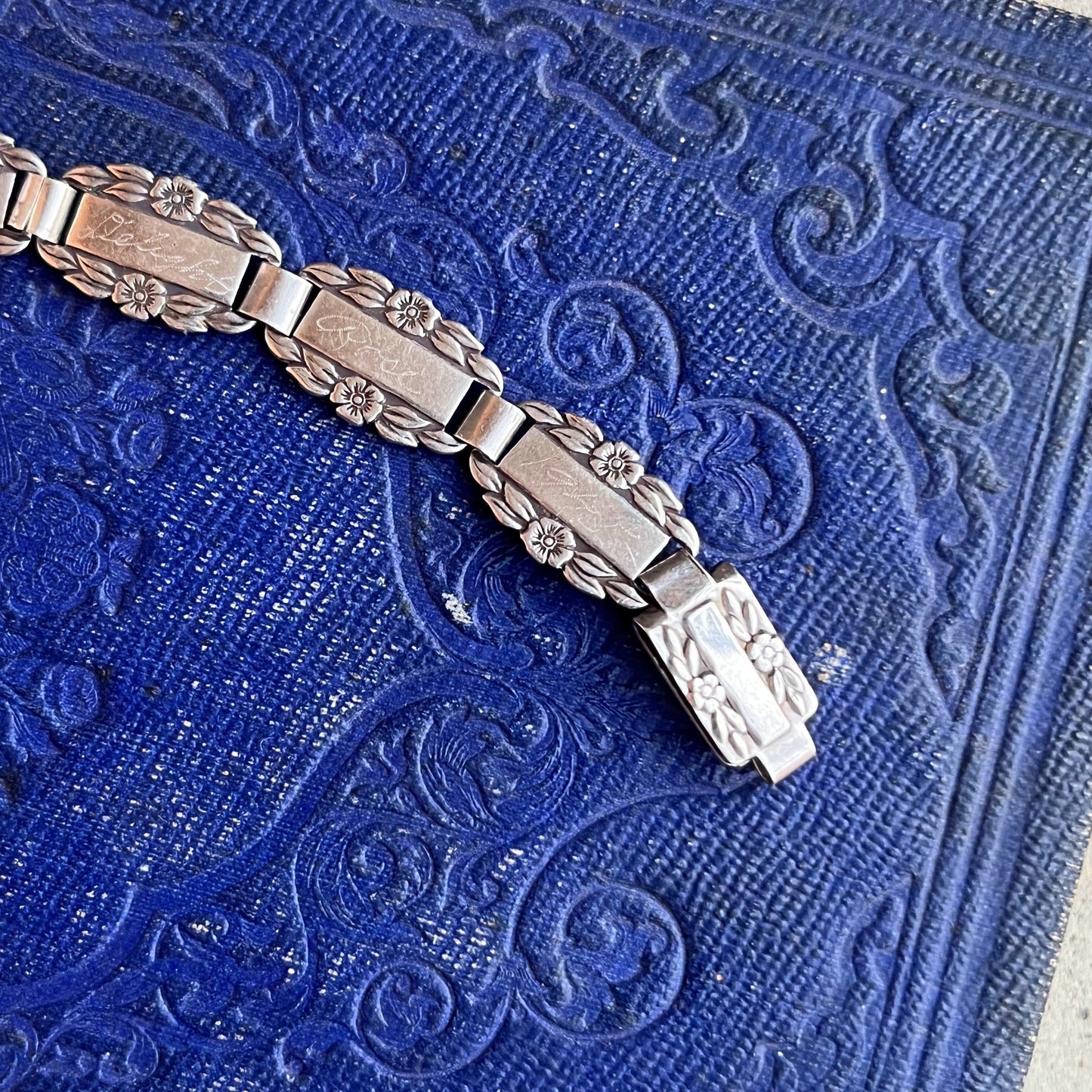 1945 Forget Me Not Sterling Silver Friendship Bracelet