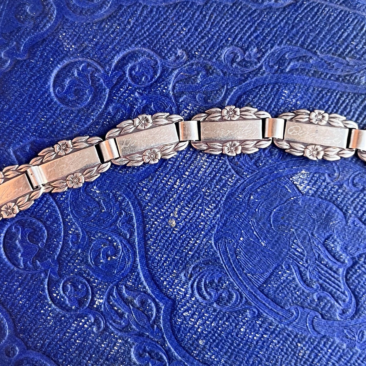 1945 Forget Me Not Sterling Silver Friendship Bracelet