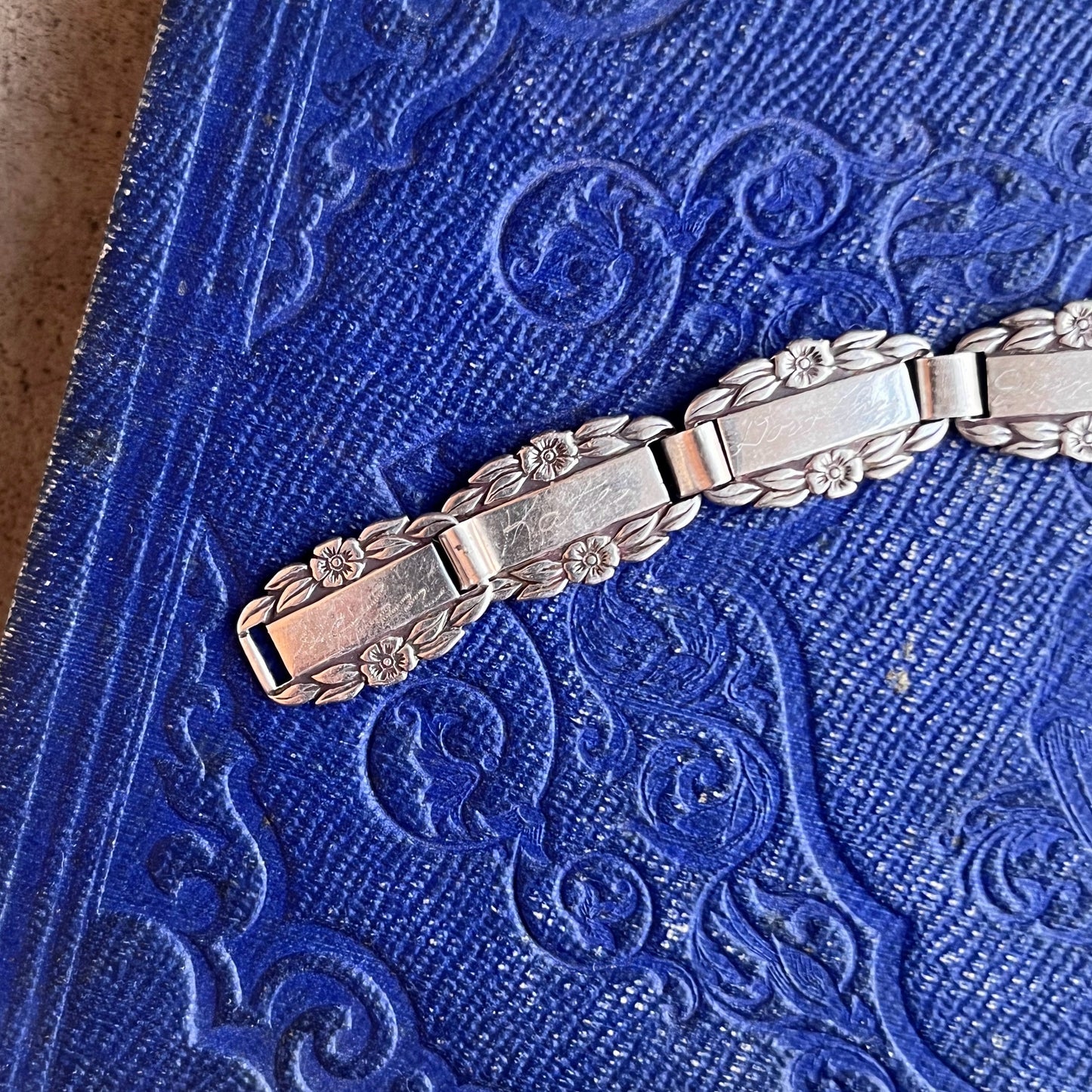 1945 Forget Me Not Sterling Silver Friendship Bracelet