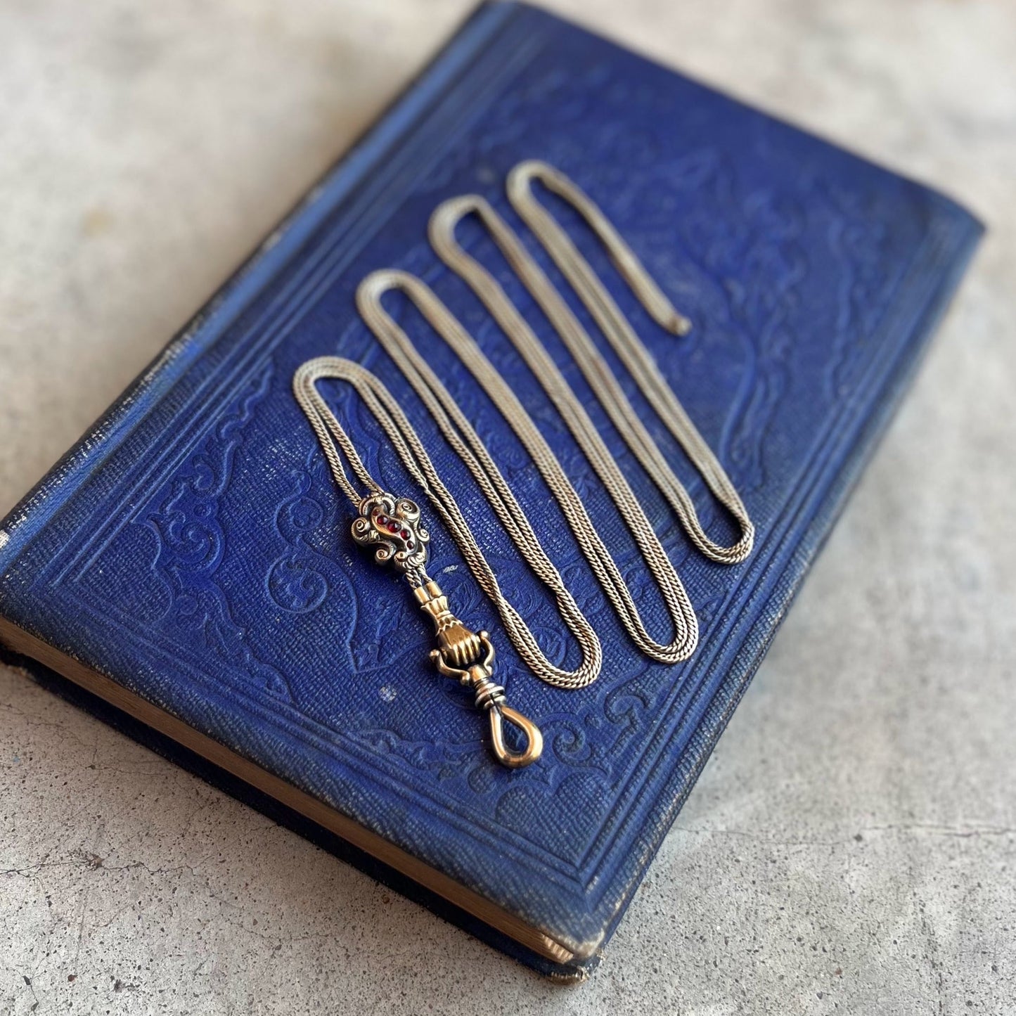14k Gold Georgian Figural Fist Long Guard Chain