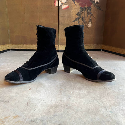 c. 1910s Black Velvet Side Button Boots | Approx Sz 7.5-8