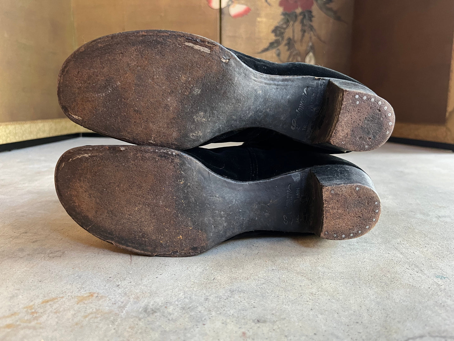 c. 1910s Black Velvet Side Button Boots | Approx Sz 7.5-8