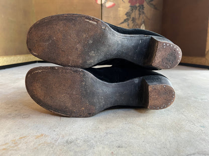 c. 1910s Black Velvet Side Button Boots | Approx Sz 7.5-8
