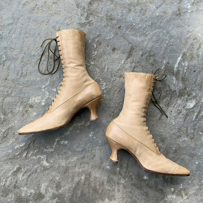 c. 1910s-1920s Tan Louis Heel Boots | Approx Sz 7.5-8