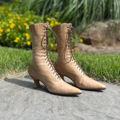 c. 1910s-1920s Tan Louis Heel Boots | Approx Sz 7.5-8