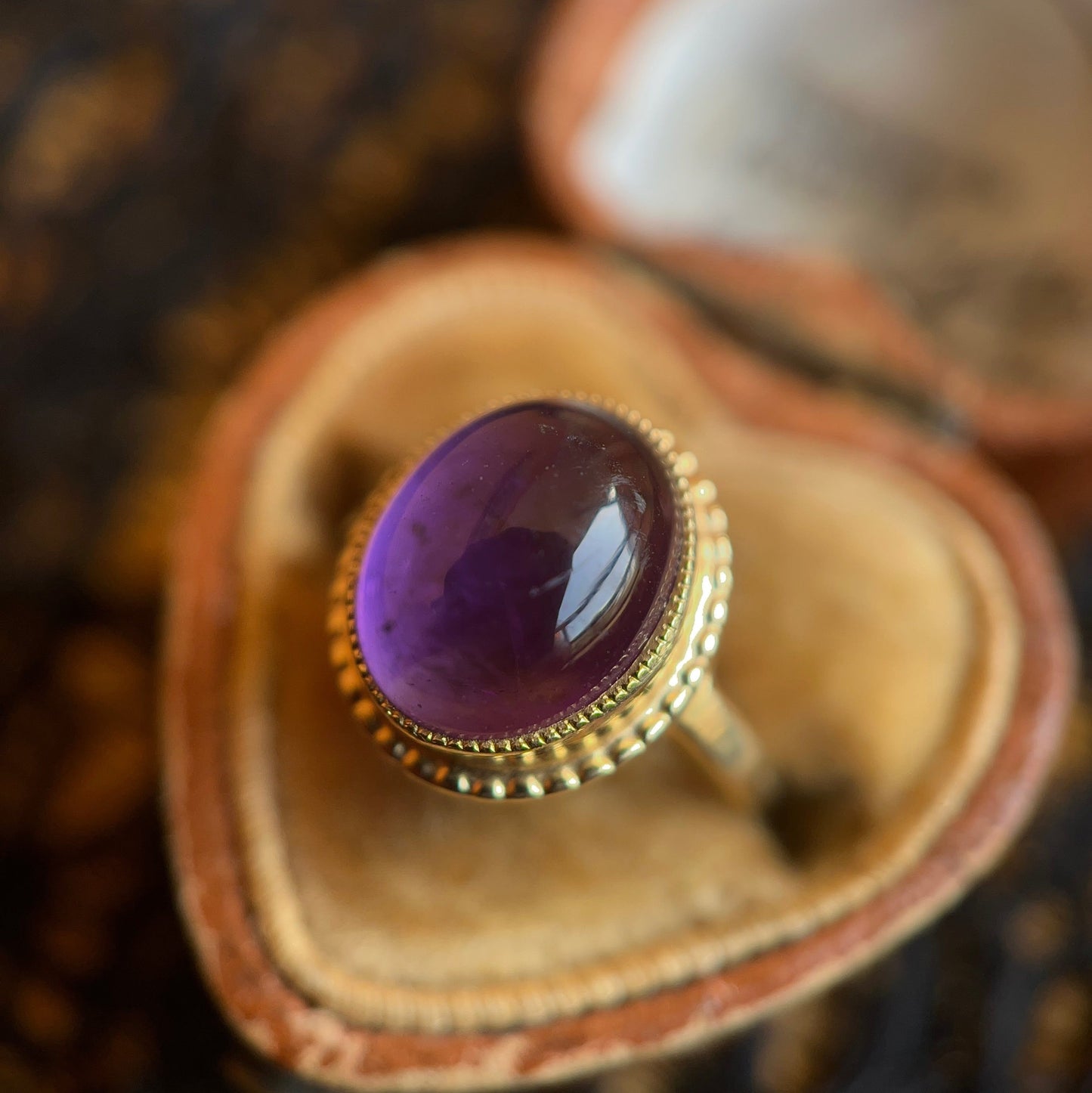 c. 1930s-1940s 14k Gold Amethyst Cabochon Ring