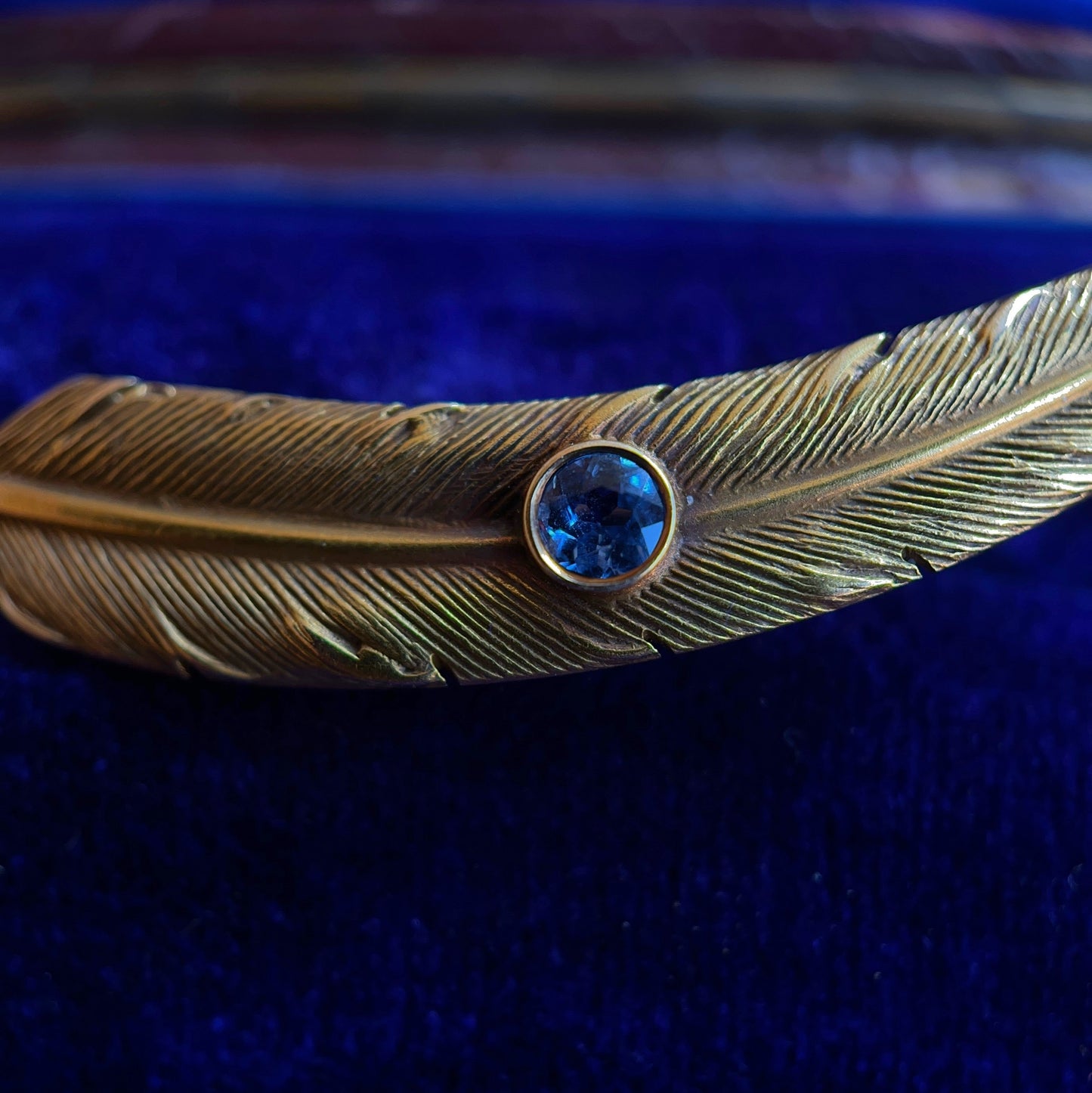 c. 1910s-1920s Wordley Allsopp & Bliss 14K Gold Sapphire Feather Brooch