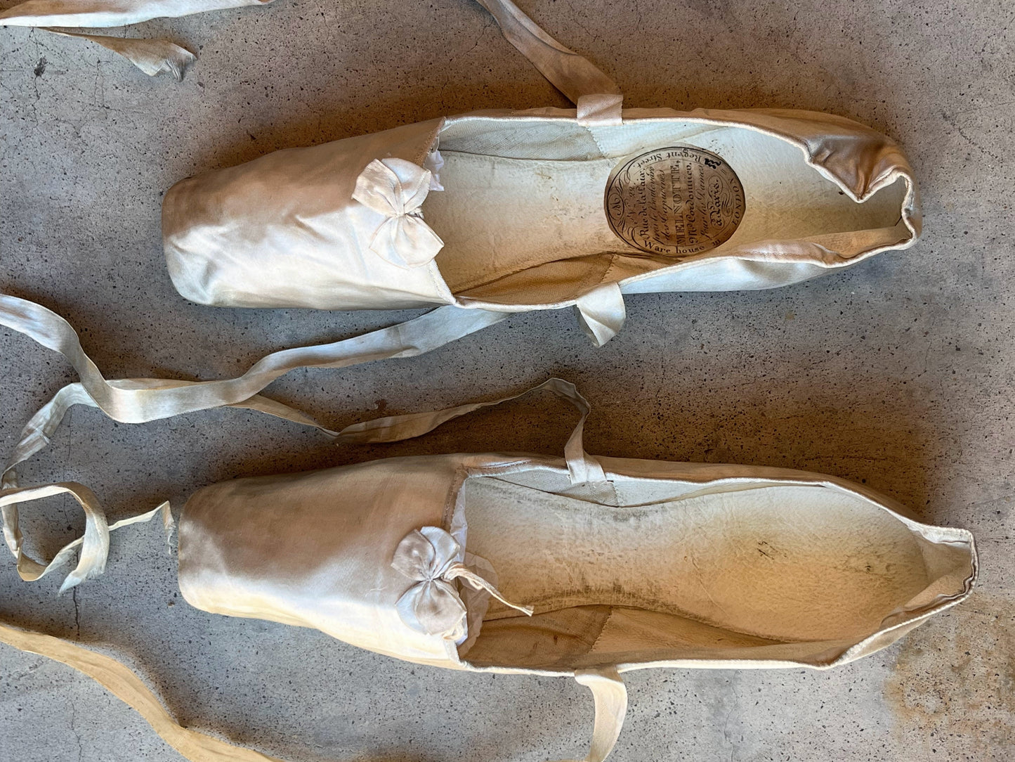 Early-Mid 19th c. Cream Silk Slippers
