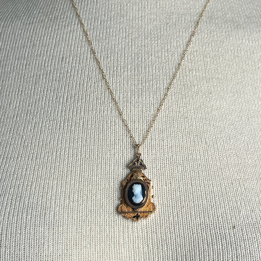 c. 1870s-1880s 12k-14k Gold Hardstone Cameo Necklace