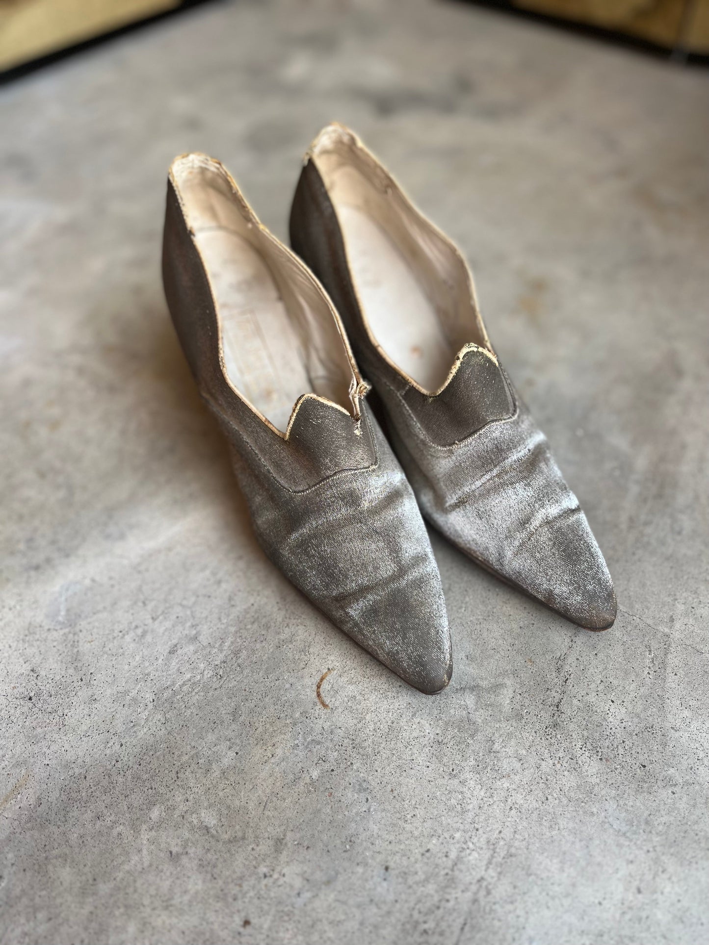 c. 1910s-1920s Lamé Pumps | Approx Sz 7
