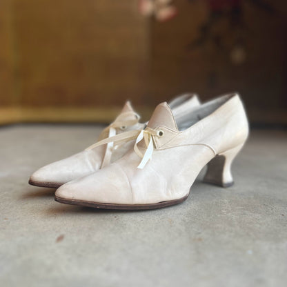 c. 1910s White Pumps | Approx Sz 5