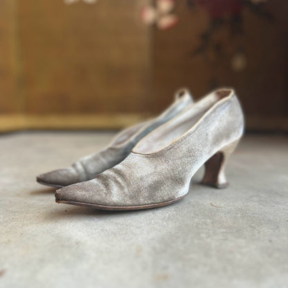 c. 1910s-1920s Lamé Pumps | Approx Sz 7.5