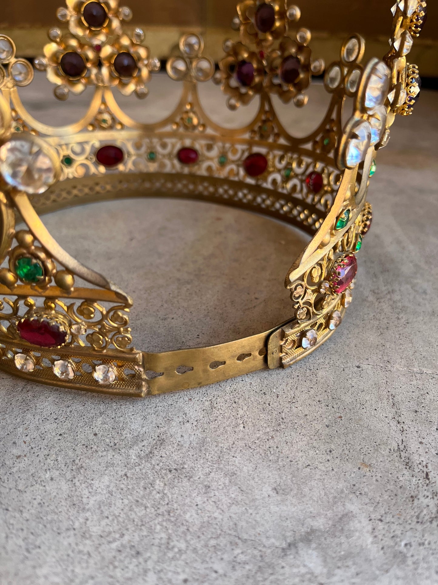 19th c. Large Santos Crown