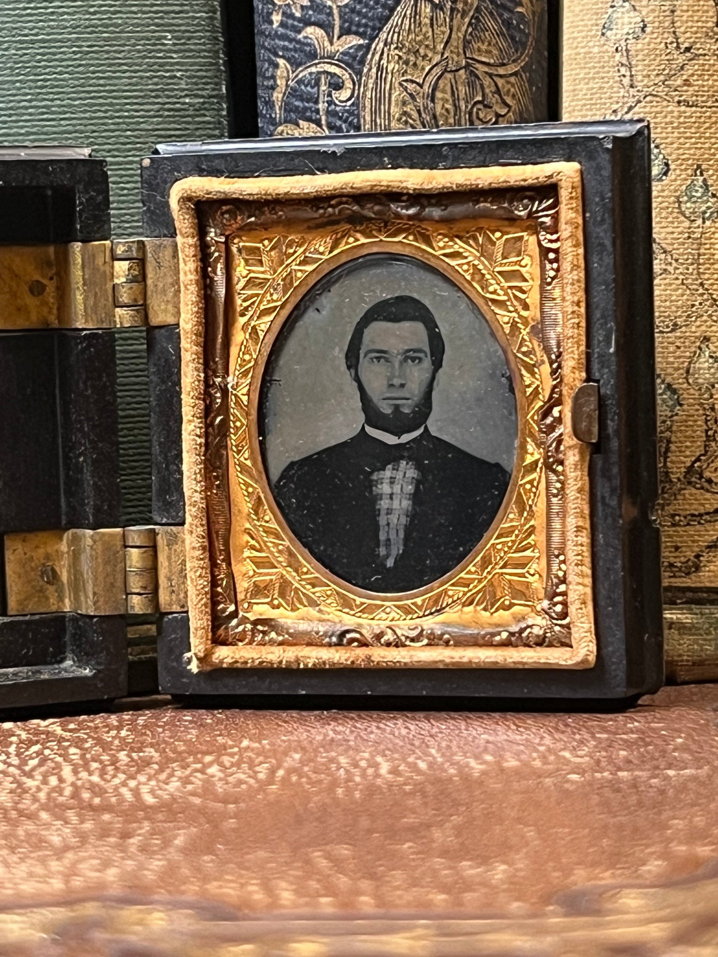 c. 1850s-1860s 1/16 Ambrotype Photograph in Case
