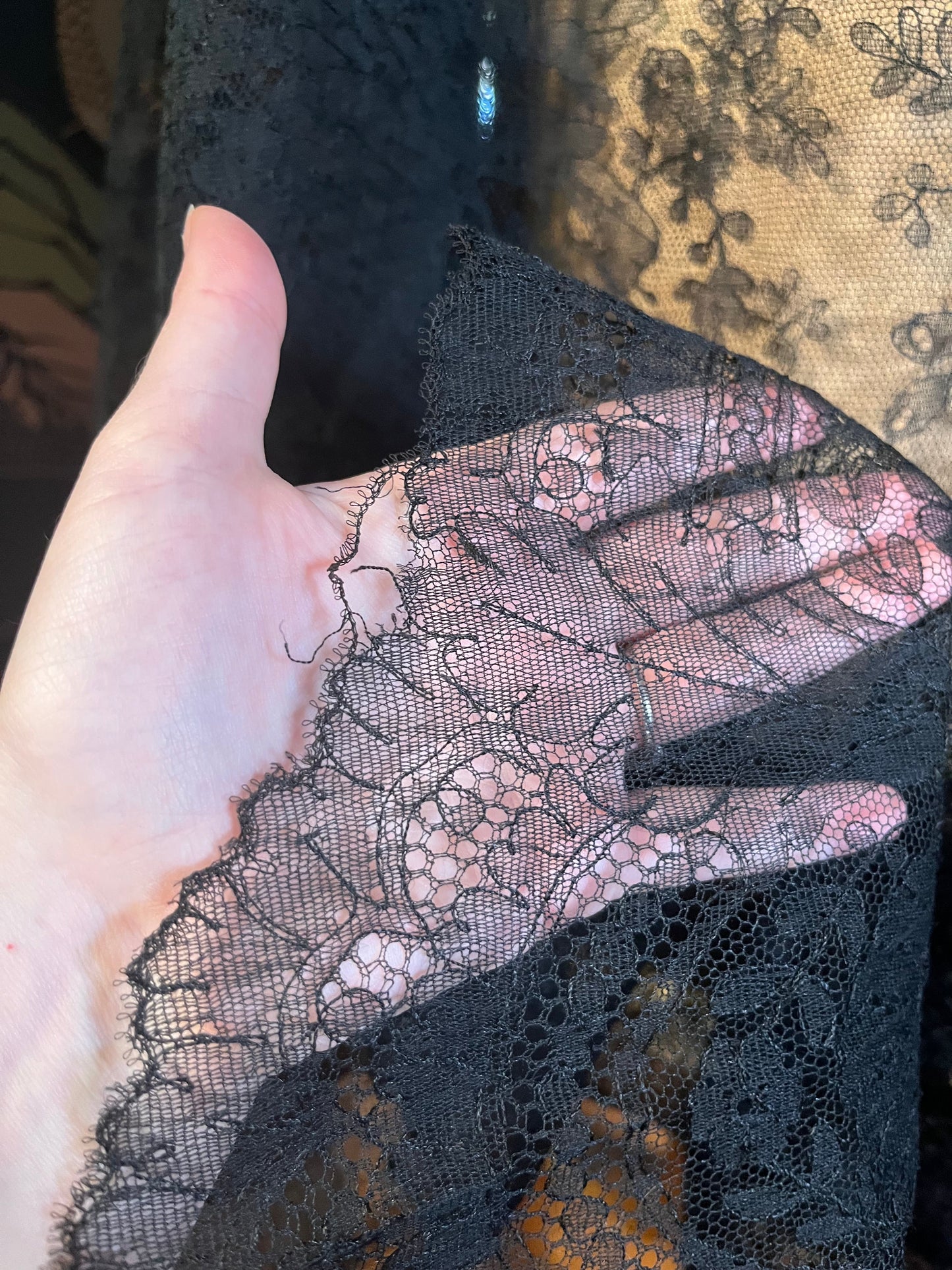c. 1860s Chantilly Lace Shawl