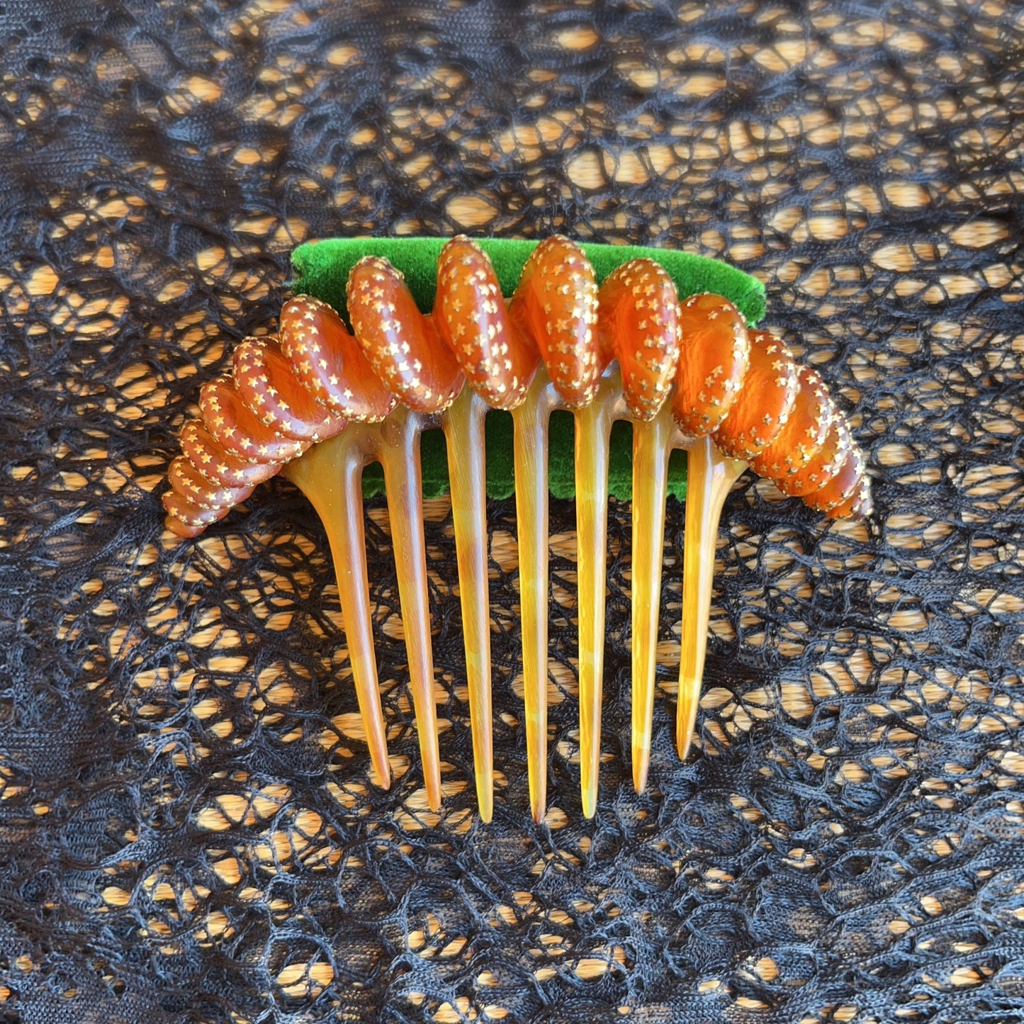 19th c. Twisted Horn Star Pique Hair Comb