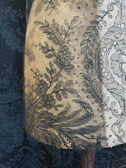 c. 1860s Chantilly Lace Shawl