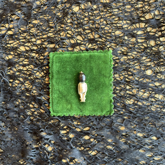 Early 20th c. Fumsup Good Luck Charm