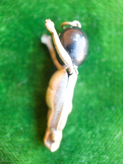 Early 20th c. Fumsup Good Luck Charm
