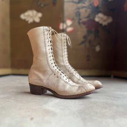 c. 1910s Cream Lace Up Boots | Approx Sz 6
